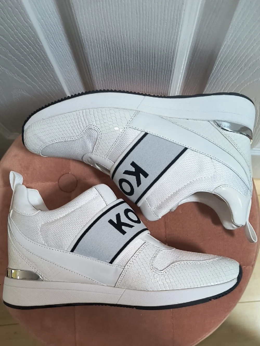 Michael Kors Maven Mixed-Media Slip-On Trainer Sneakers Size 9 - Picture 4 of 9
